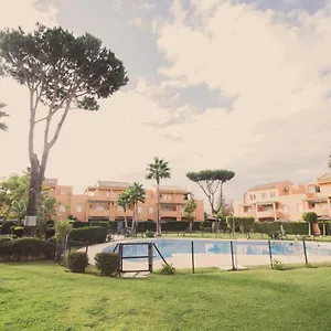 https://apartamento-jardin-del-golf-2.es-andalucia.com